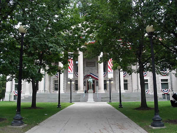 An image of the Broome County Courthouse in downtown Binghamton, NY.